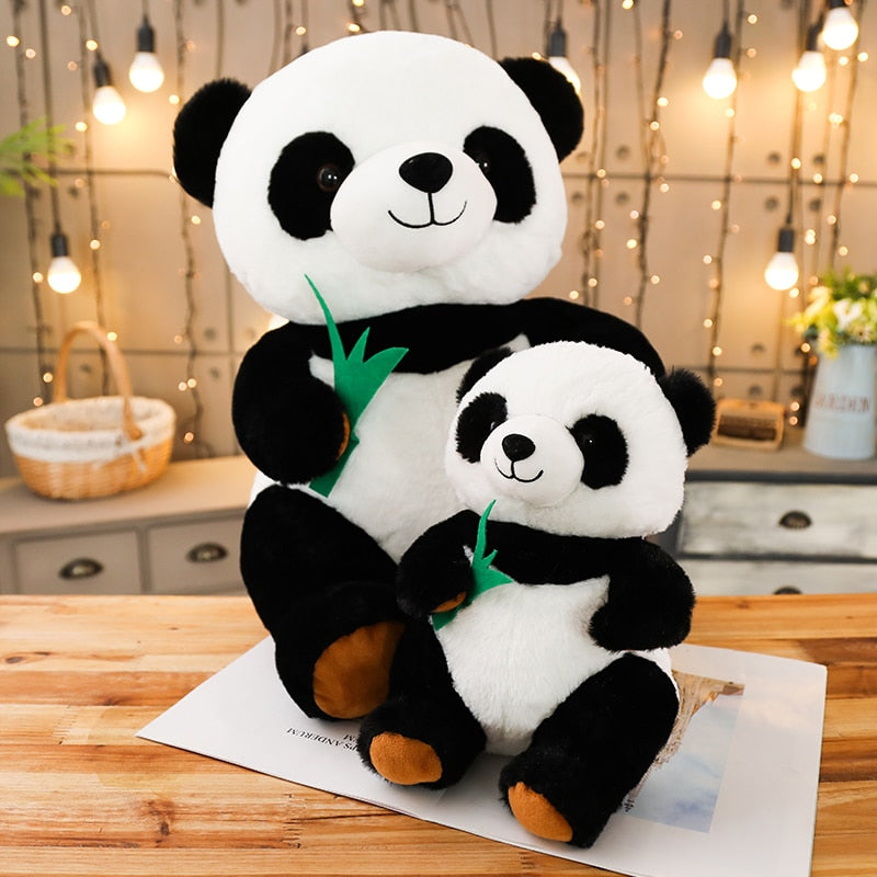 Panda in peluche con la sua foglia di bambù | Peluche Italia